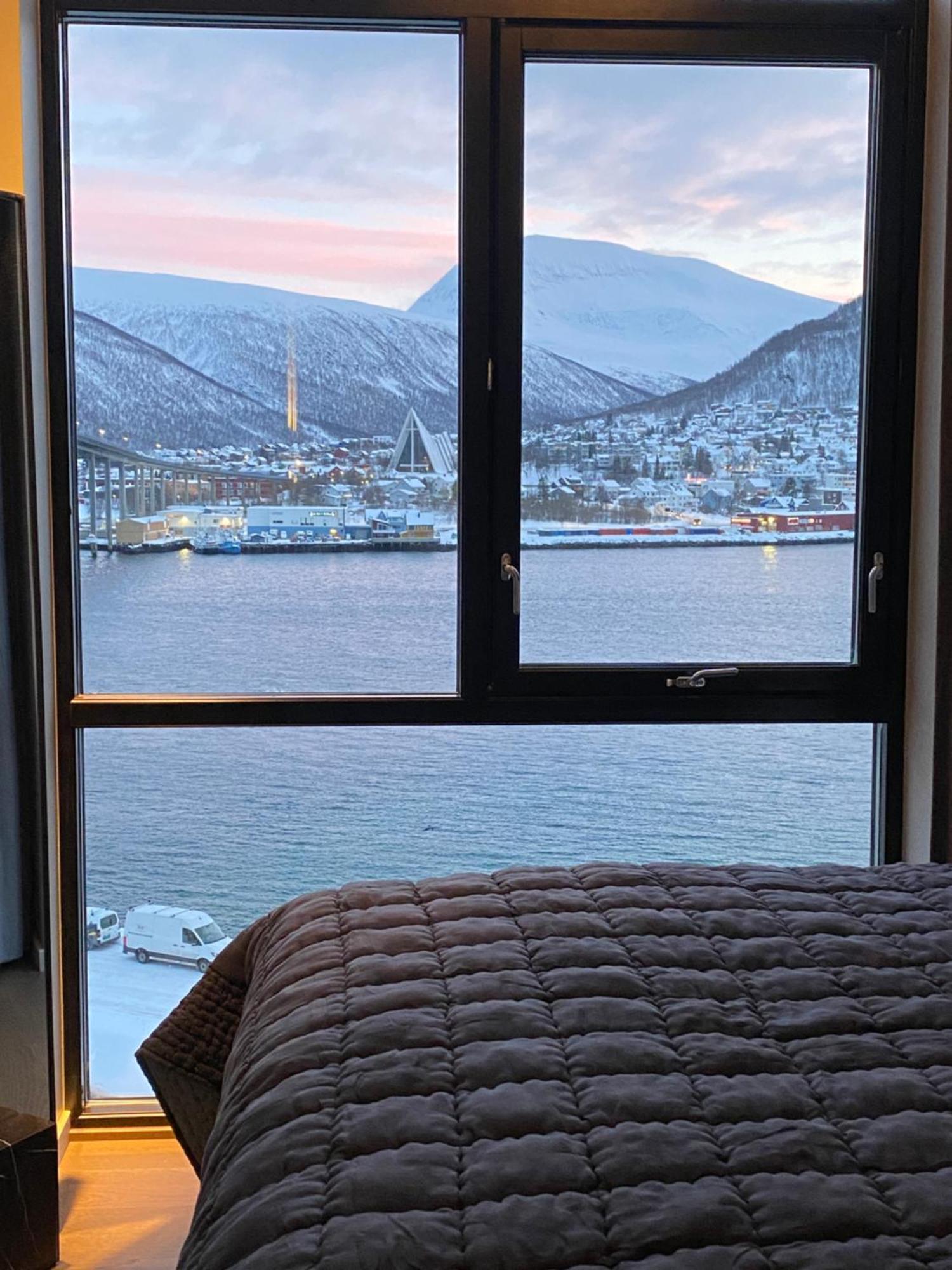 Vindlys Luxury Penthouse Apartment Tromsø Extérieur photo