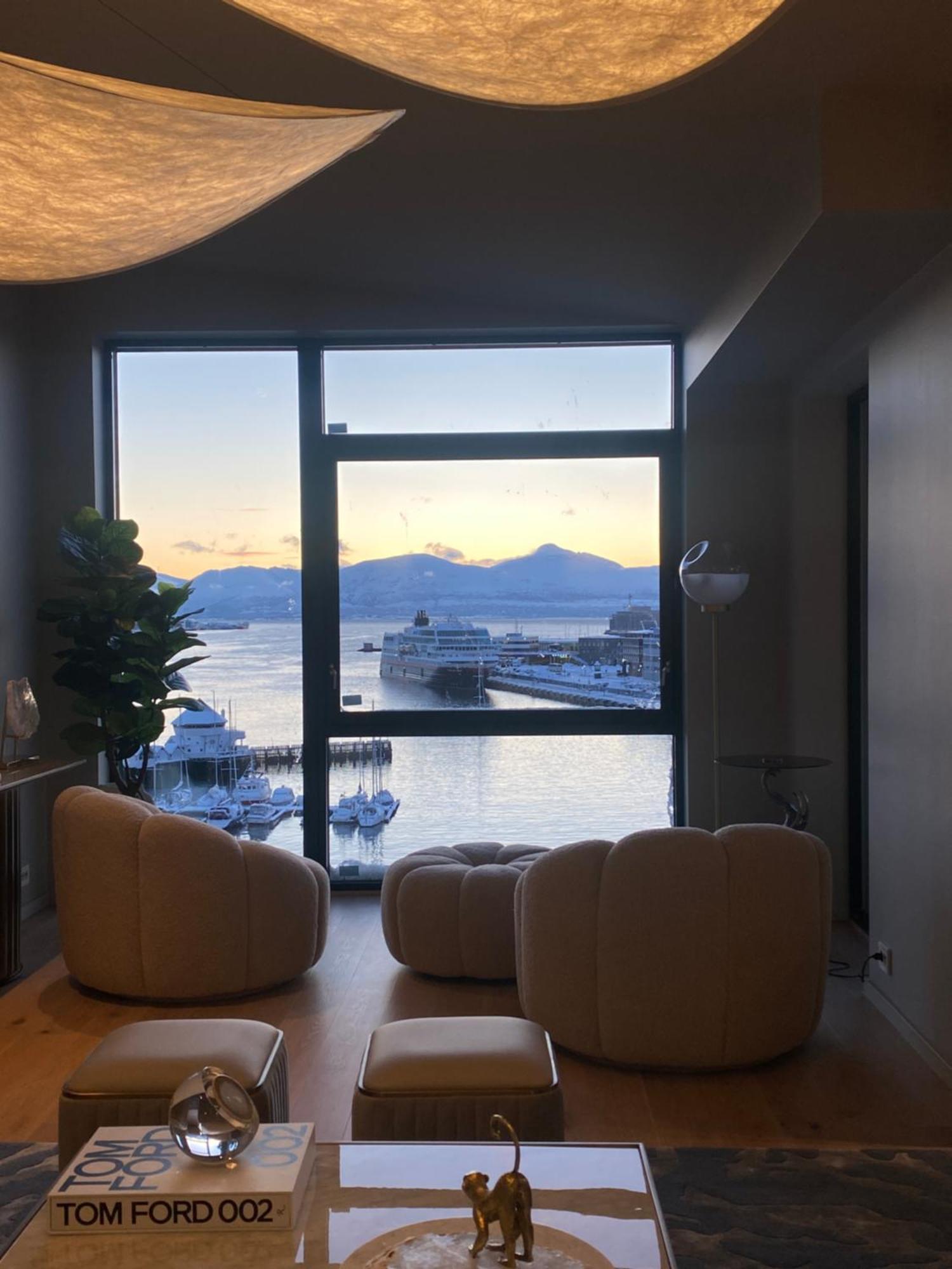 Vindlys Luxury Penthouse Apartment Tromsø Extérieur photo