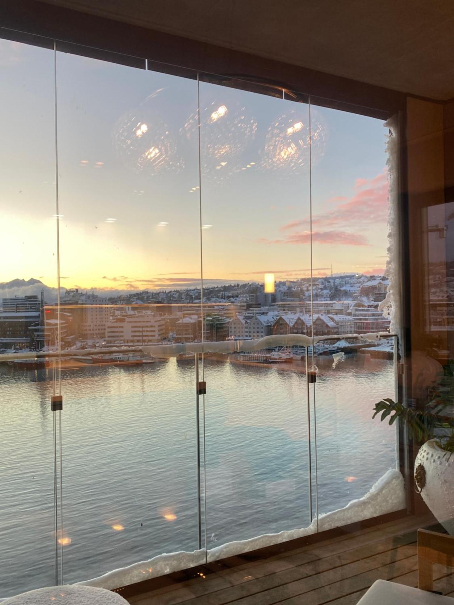 Vindlys Luxury Penthouse Apartment Tromsø Extérieur photo